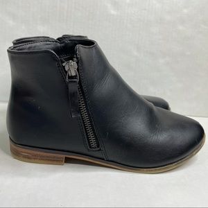 Cat & Jack Girls Black booties size 5
